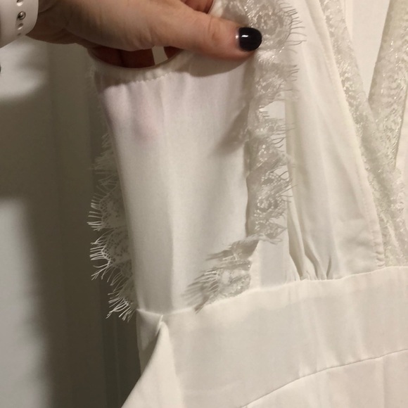 NWOT White Lace Jumpsuit Size Medium - Picture 8 of 8